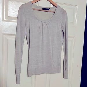 Long sleeve gray sweater